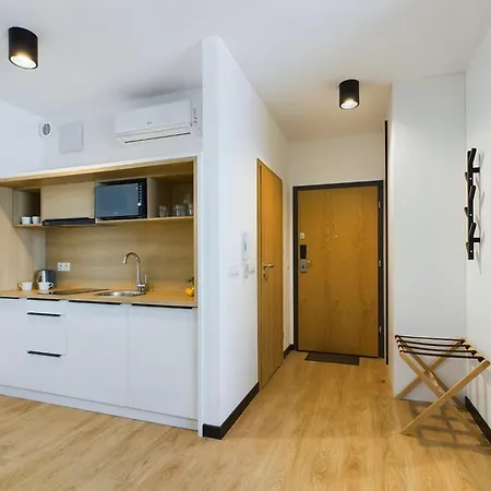 Rodzinne Studio Praga-poludnie Blisko Parku I Jeziora By Renters Apartamento