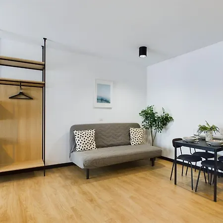 Rodzinne Studio Praga-poludnie Blisko Parku I Jeziora By Renters Apartamento
