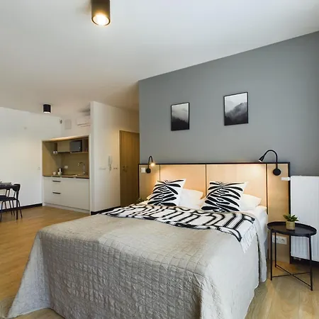 Rodzinne Studio Praga-poludnie Blisko Parku I Jeziora By Renters Apartment Warsaw